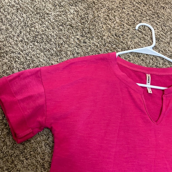 Pink Cropped Tee - Picture 2 of 4